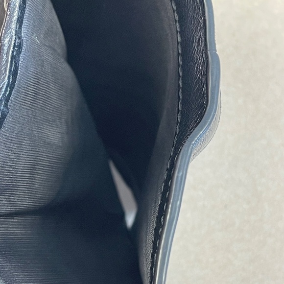 GUCCI Calfskin Diagonal Striped Zumi Chain Wallet - Black Beige - Preloved - Picture 13 of 15